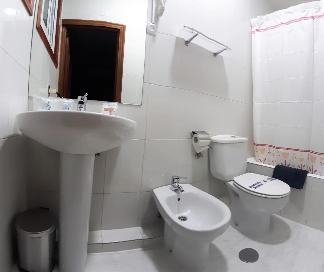 Hostal Dulcinea Madrid Exterior photo
