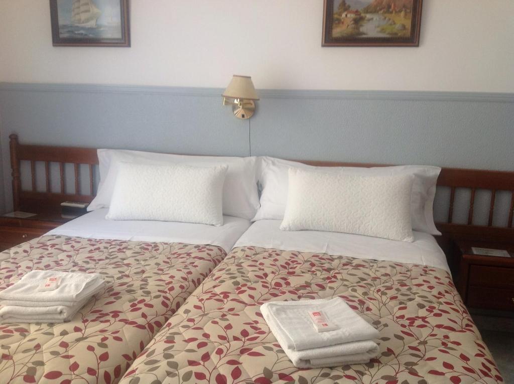 Hostal Dulcinea Madrid Room photo