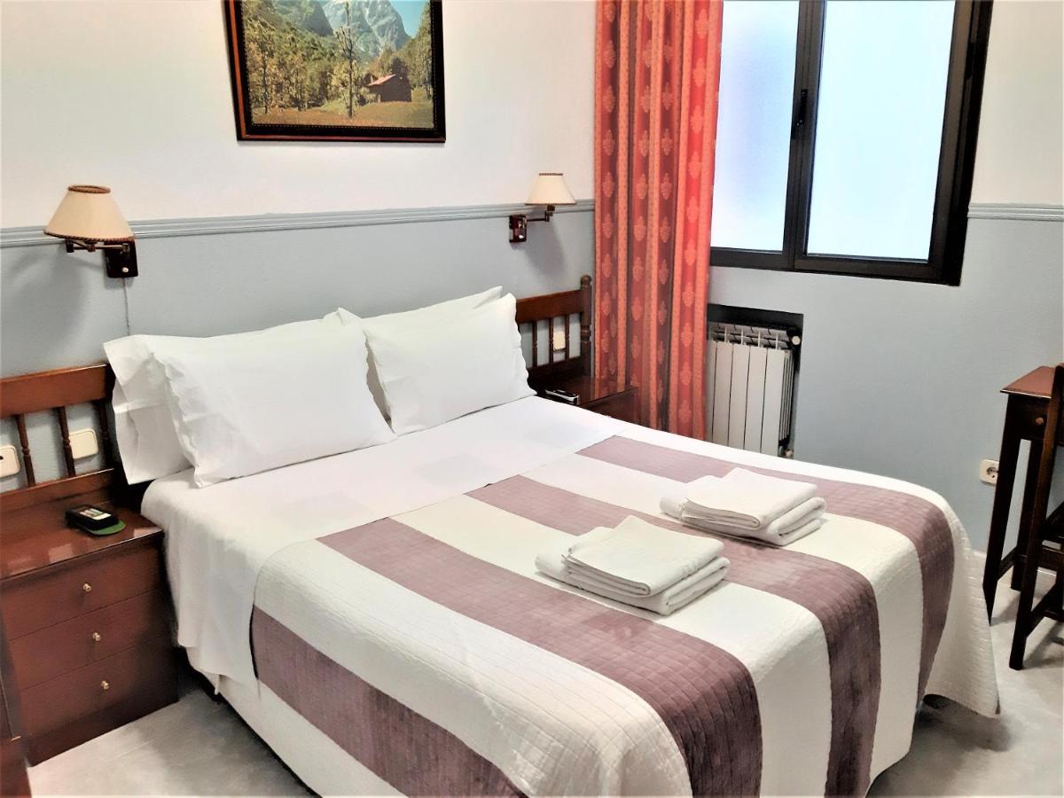 Hostal Dulcinea Madrid Exterior photo